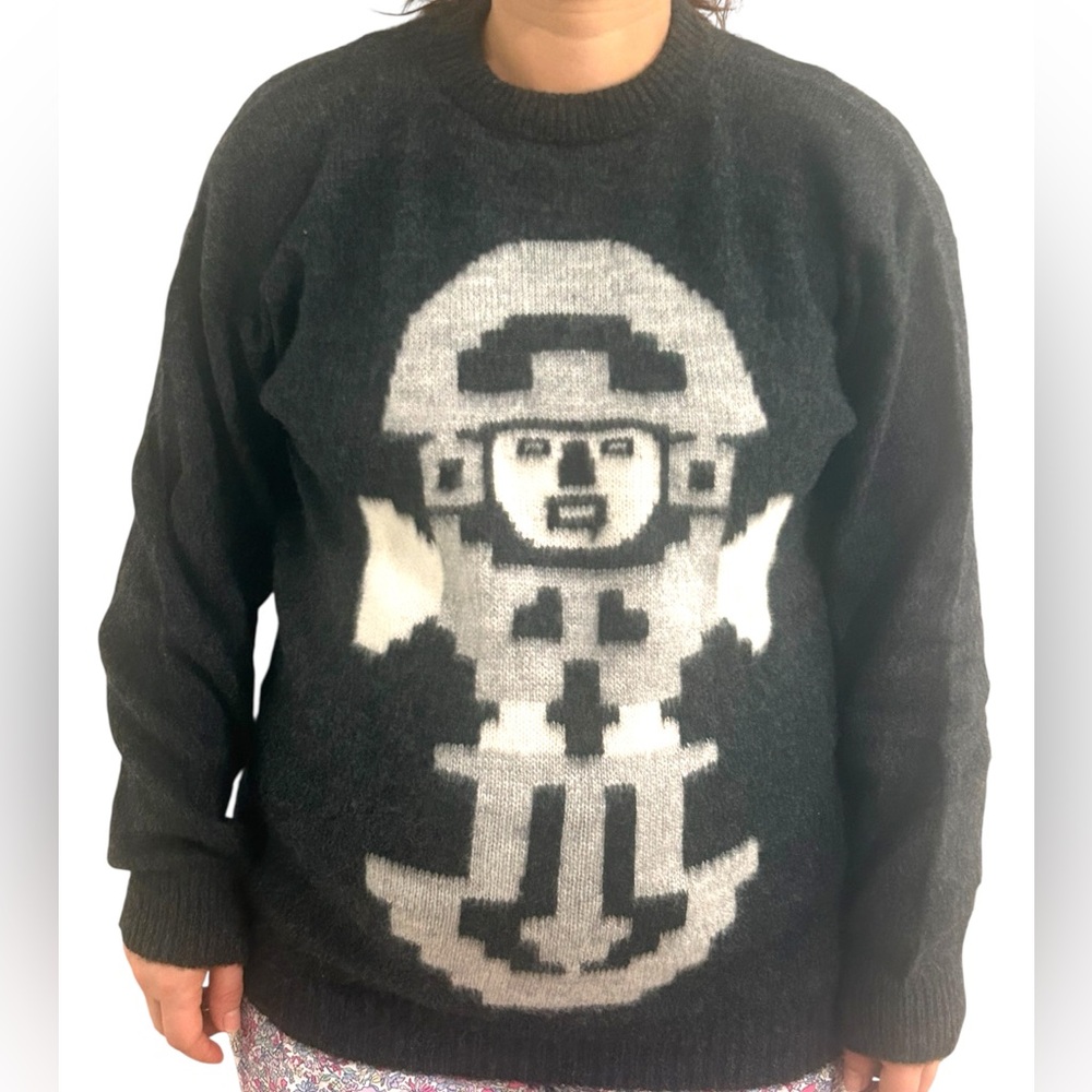 Unisex-Adult Sweater Size Medium